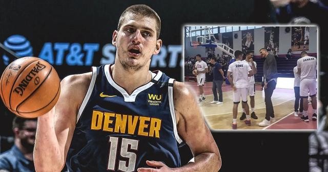 展现出令人 展现出令人